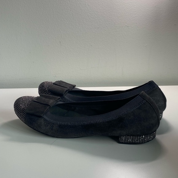 Stuart Weitzman Cabot Flats Suede Leather Bow Studded Size 7 - Picture 9 of 10